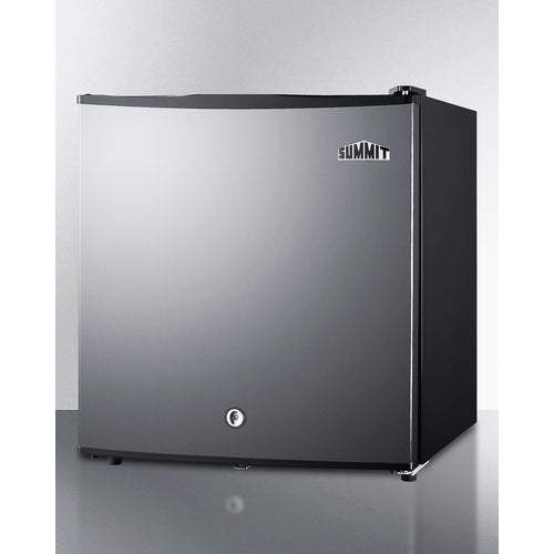 Summit 18" Wide Compact Minibar MB42SS