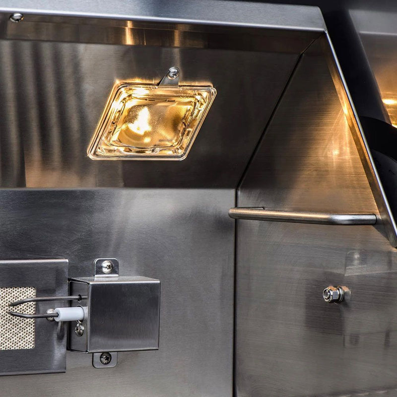 Blaze 4PRO Professional LUX Freestanding 4-Burner Gas Grill, 44-inch BLZ-4PRO-CART-LTSC-Config