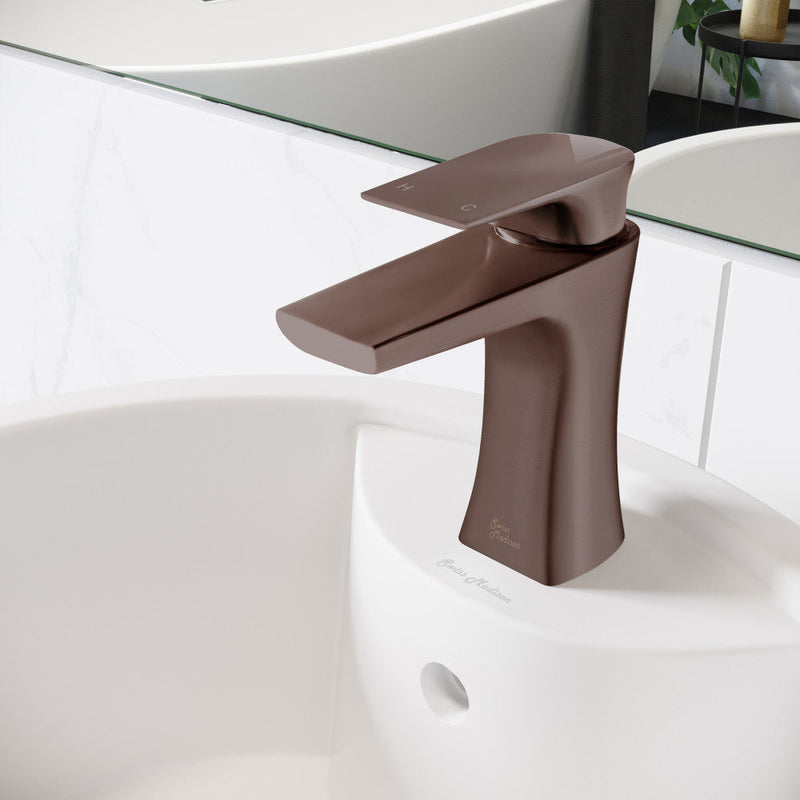 Swiss Madison Monaco Single Hole, Single-Handle, Bathroom Faucet in Oil Rubbed Bronze - SM-BF20OR